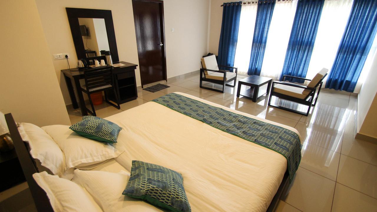 Kohinoor Hotel Alwaye Esterno foto