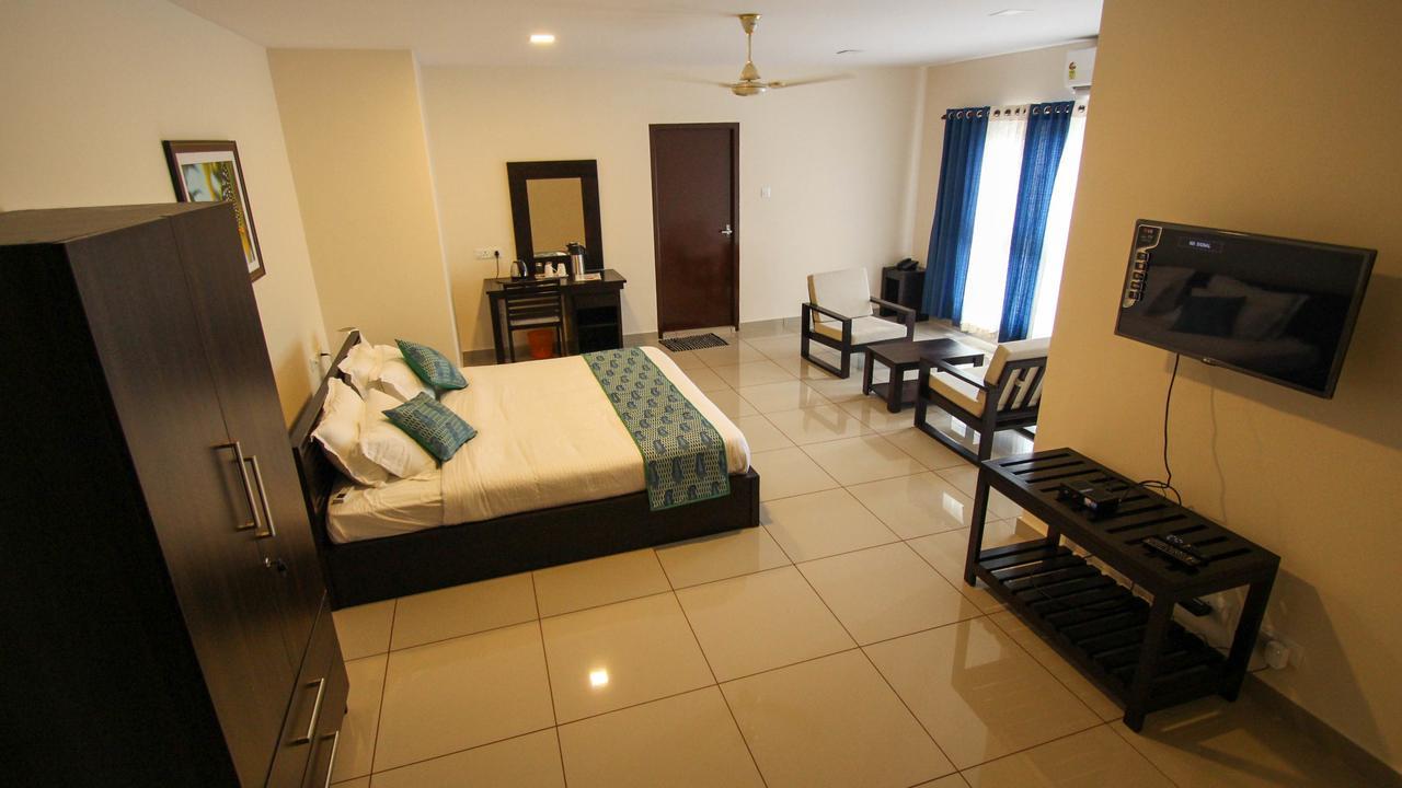 Kohinoor Hotel Alwaye Esterno foto