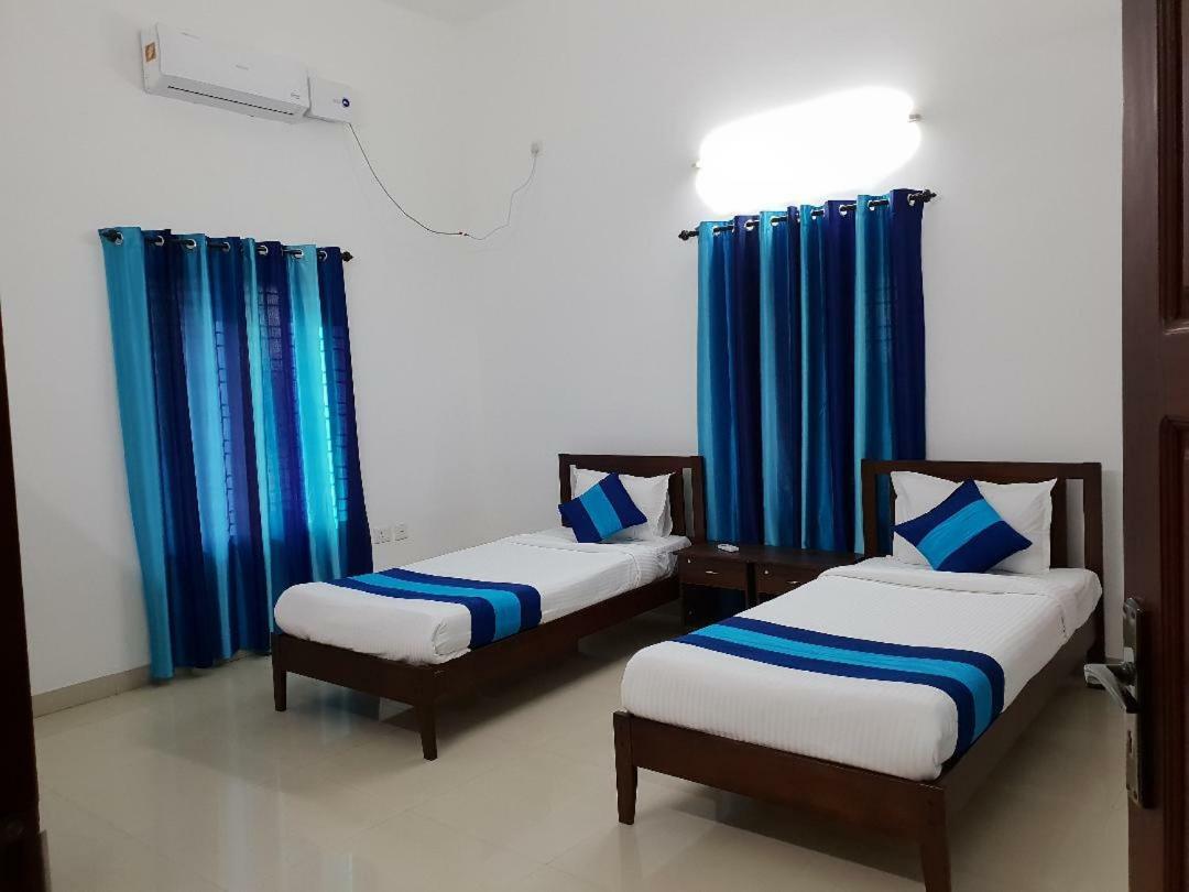 Kohinoor Hotel Alwaye Esterno foto